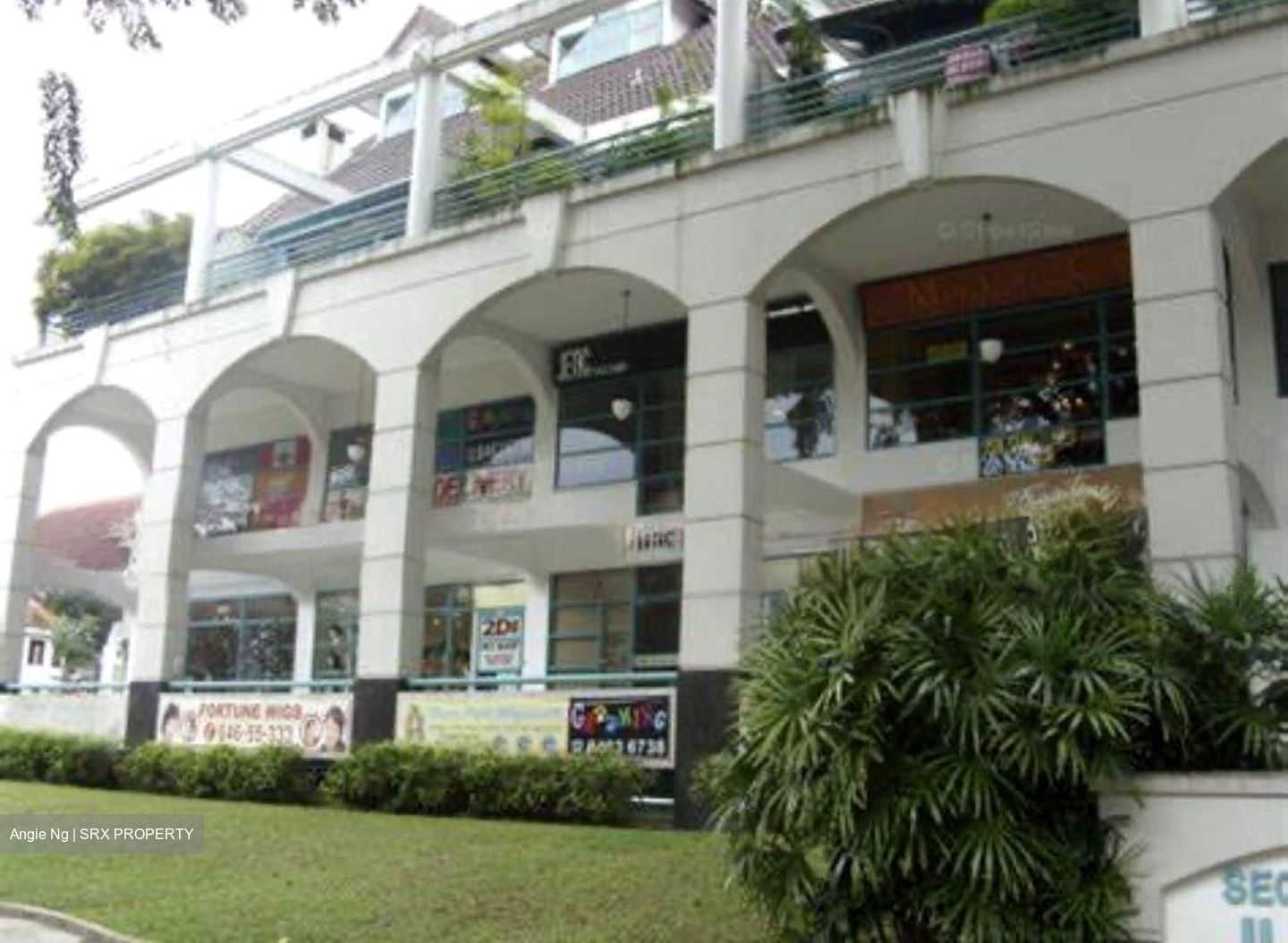 Linden Drive (D11), Retail #521734631